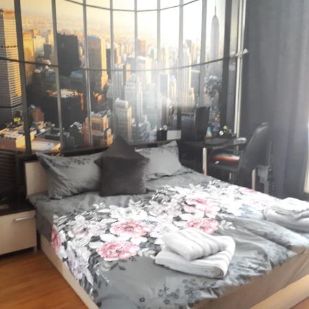 New York - Guest Room Near The Airport, Transport Possibility Sofya Dış mekan fotoğraf